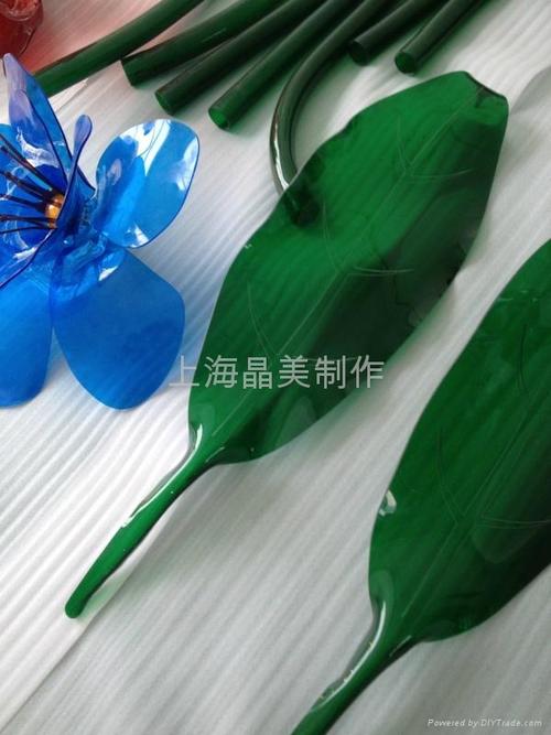我司是一家专业加工制作各种有机玻璃制品的工厂贸易型